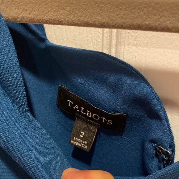 Talbots size 2 stretch fitted, work/cocktail dress - Picture 3 of 3
